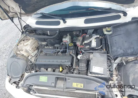 2004 Mini Cooper z USA, uszkodzony, nr VIN WMWRC33424TC53596